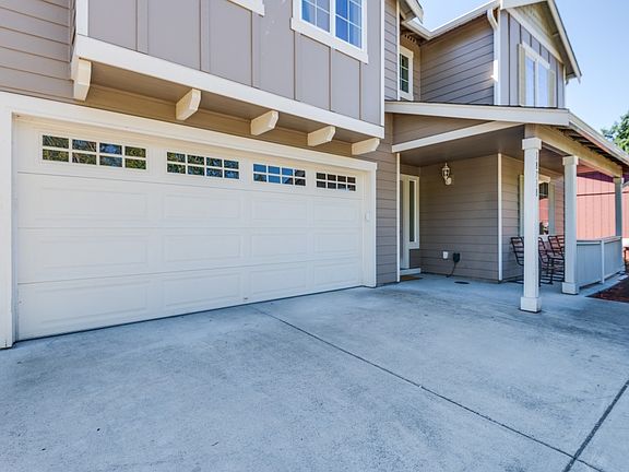 4th image of 18718 18th Ave E