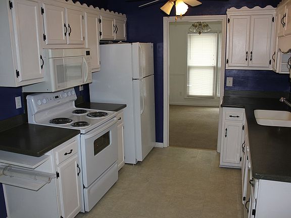 2nd image of 103 Ponderosa Dr