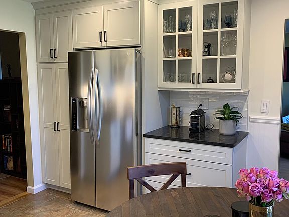 2nd image of 545 Sierra Vista Ln #545