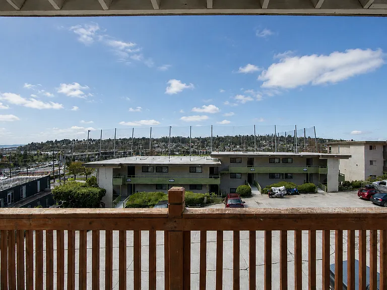 Whiterock Apartments — Photo 14