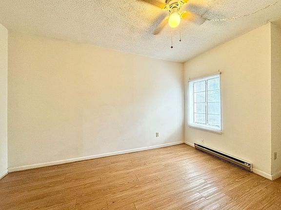 4th image of 667 Chestnut St APT 5