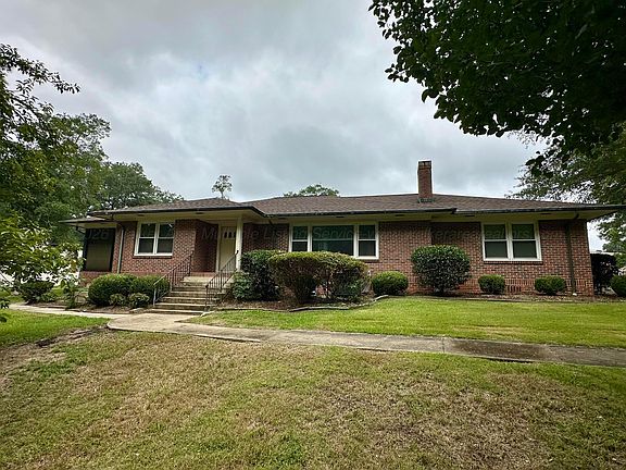 2nd image of 108 Crest Cir N