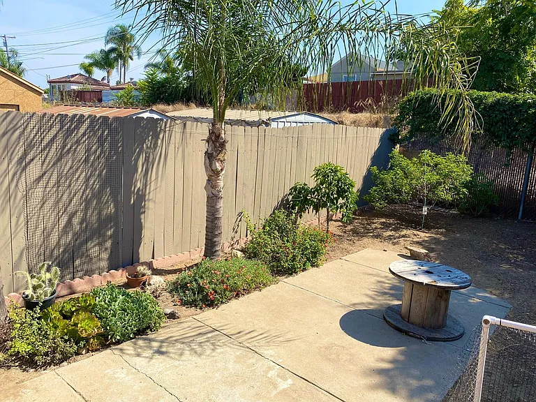 4935 Date St — Photo 8