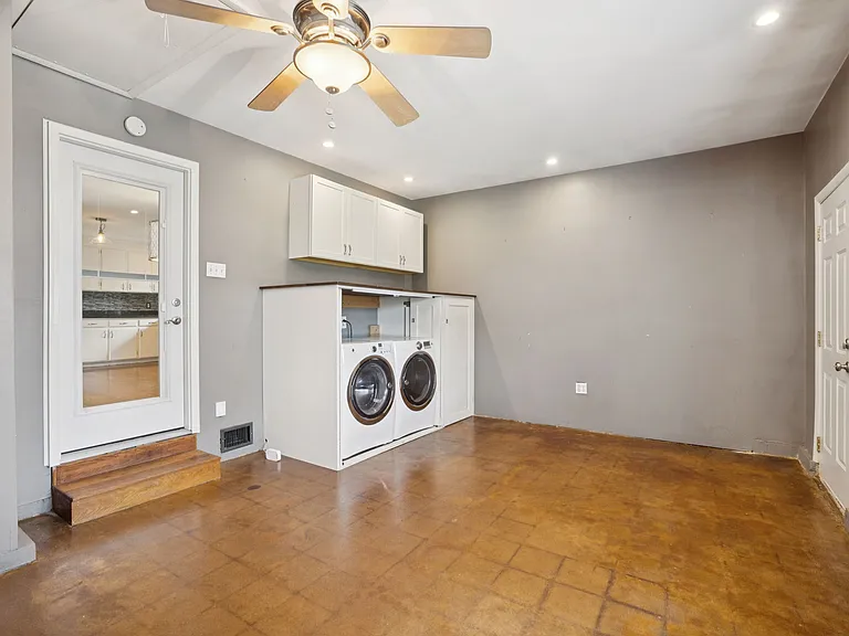 314 Derby Ln — Photo 20
