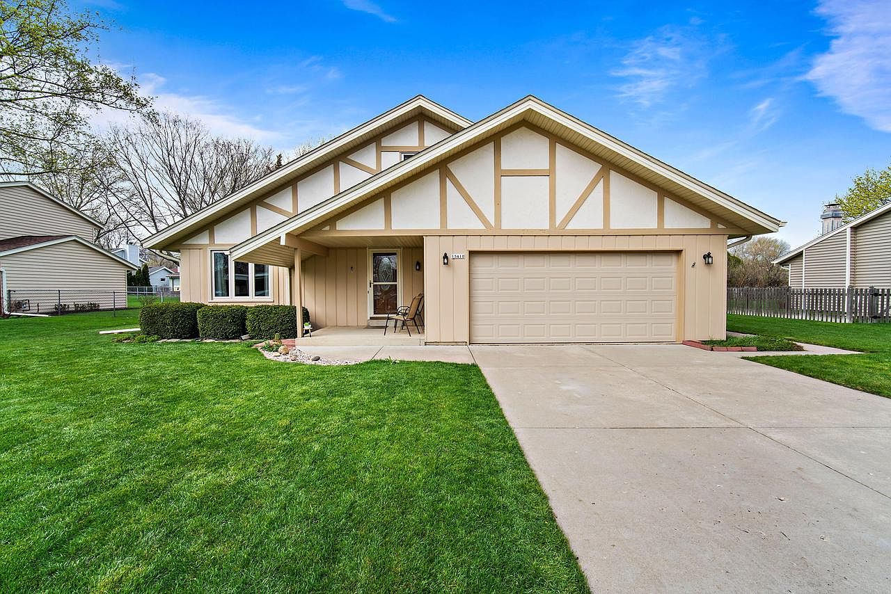 15410 West Glenora COURT, New Berlin, WI 53151 Zillow