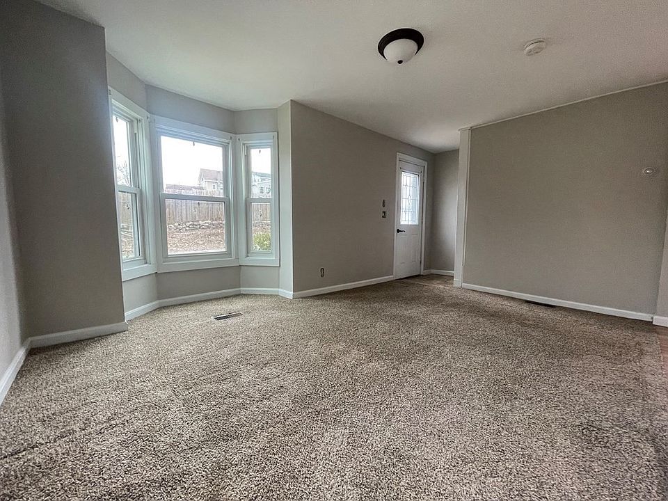 39 Rogers Ave, Ludlow, MA 01056 Zillow