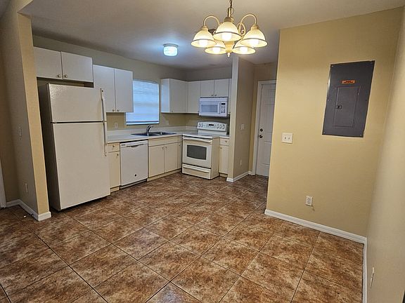 4th image of 4754 22nd St SW #4754