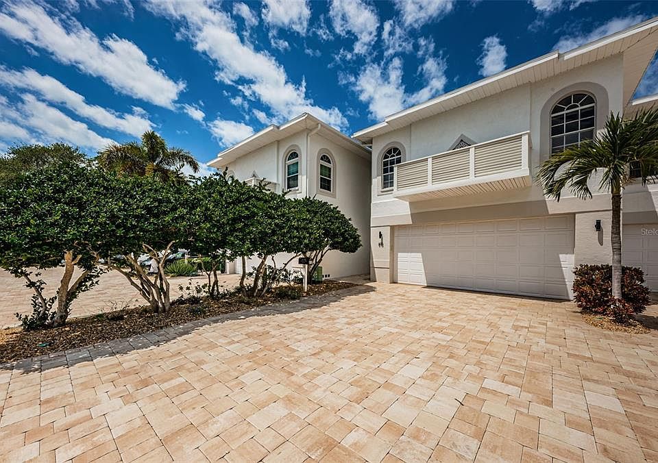 1st image of 810 PINELLAS BAYWAY S
