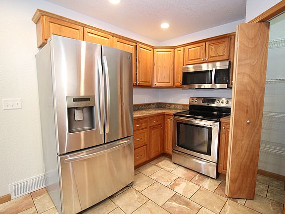 5th image of 601 14th St SE