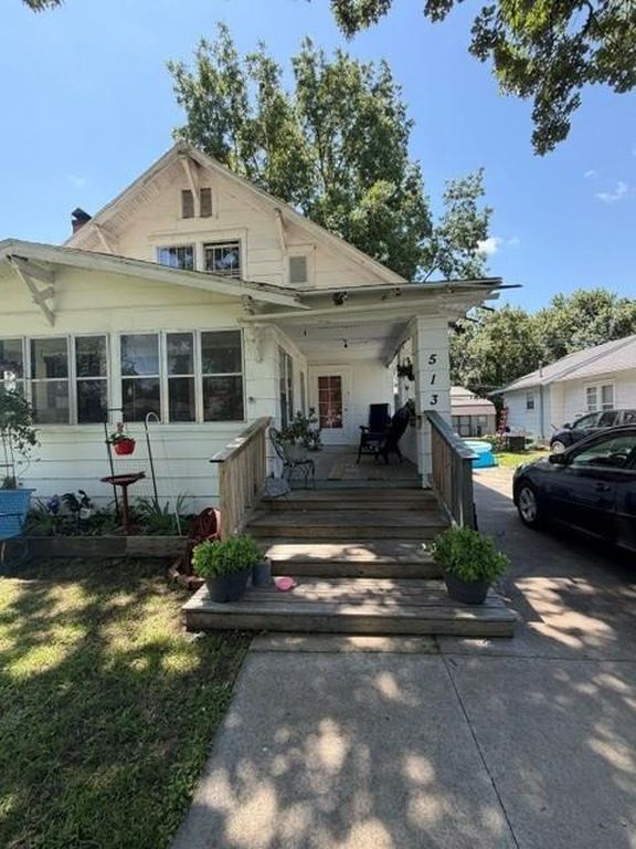 513 Niagara St, Burlington, KS - View 2