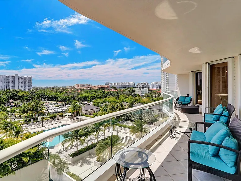 7000 Island Blvd #808 — Photo 8
