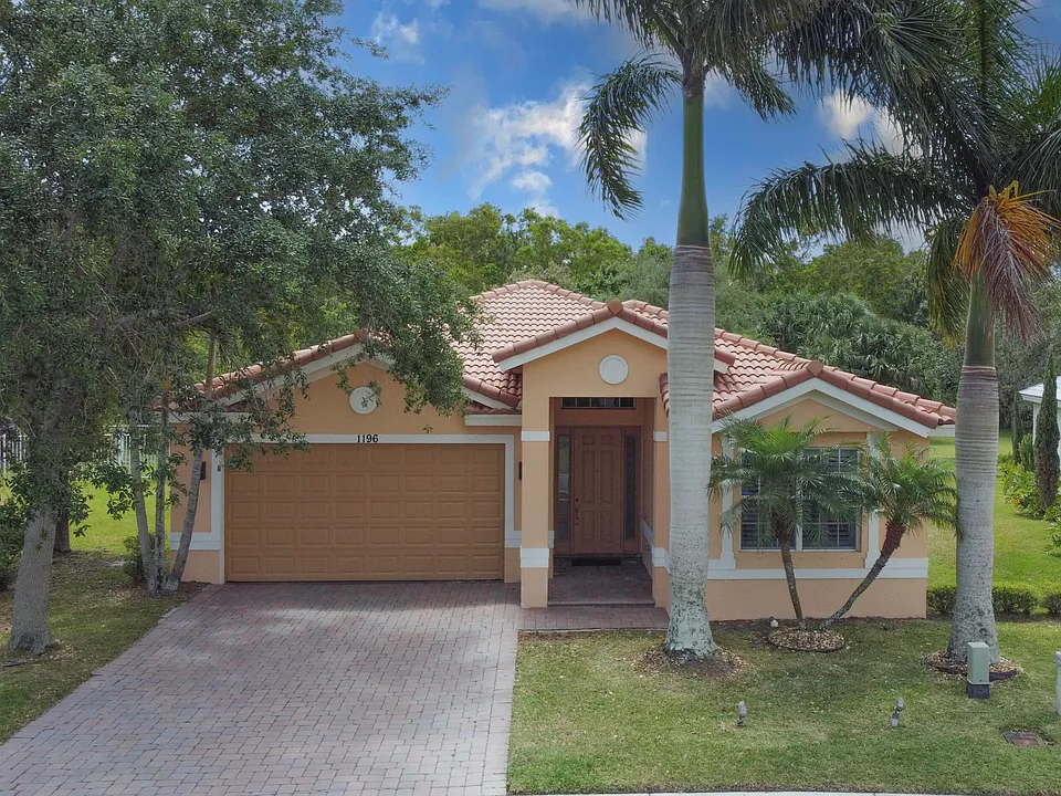 1196 SE Fleming Way