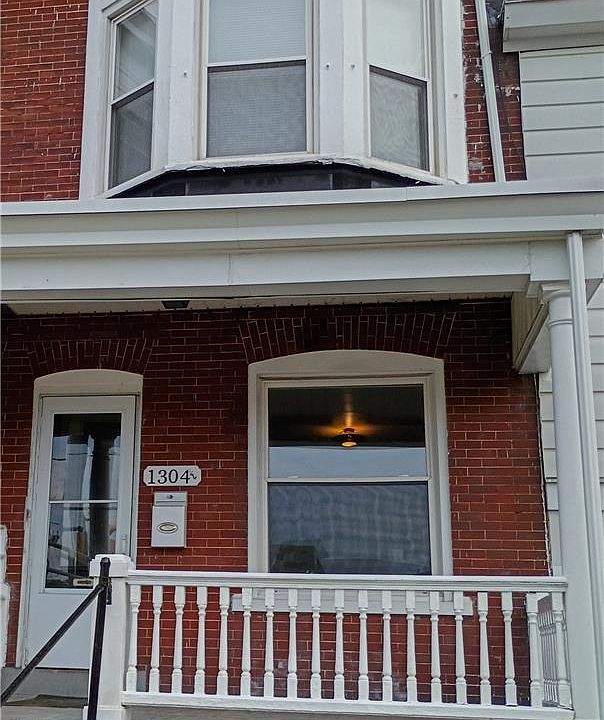 1st image of 1304 1/2 W Gordon St