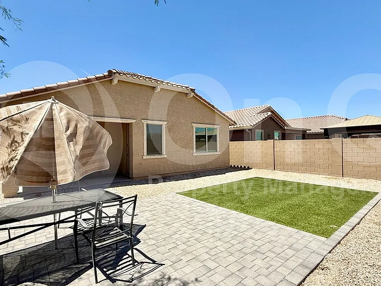 6342 W Raymond St — Photo 6