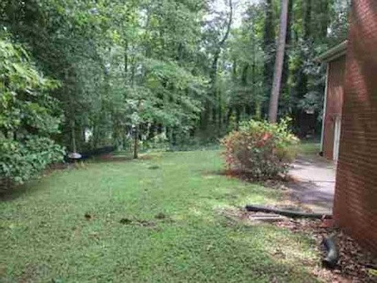 3rd image of 300 Lakeshore Dr