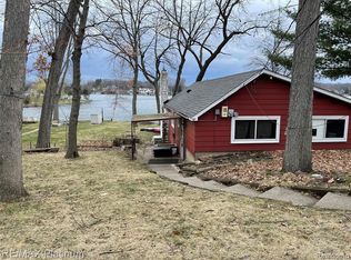 4100 Highcrest Dr, Brighton, MI