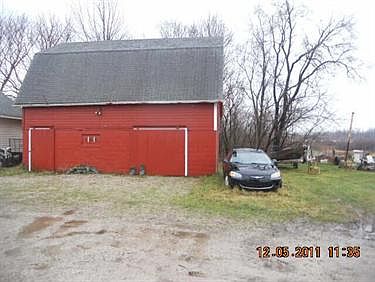 2nd image of 35205 Huron River Dr