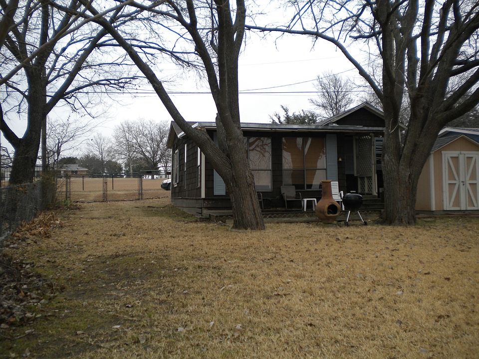 1st image of 1929 E Lake Dr