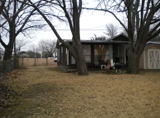 1929 E Lake Dr, Weatherford, TX 76087