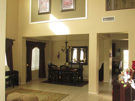 3rd image of 4890 E Colonial Dr