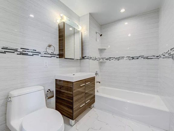 5th image of 4515 82nd St #W8f