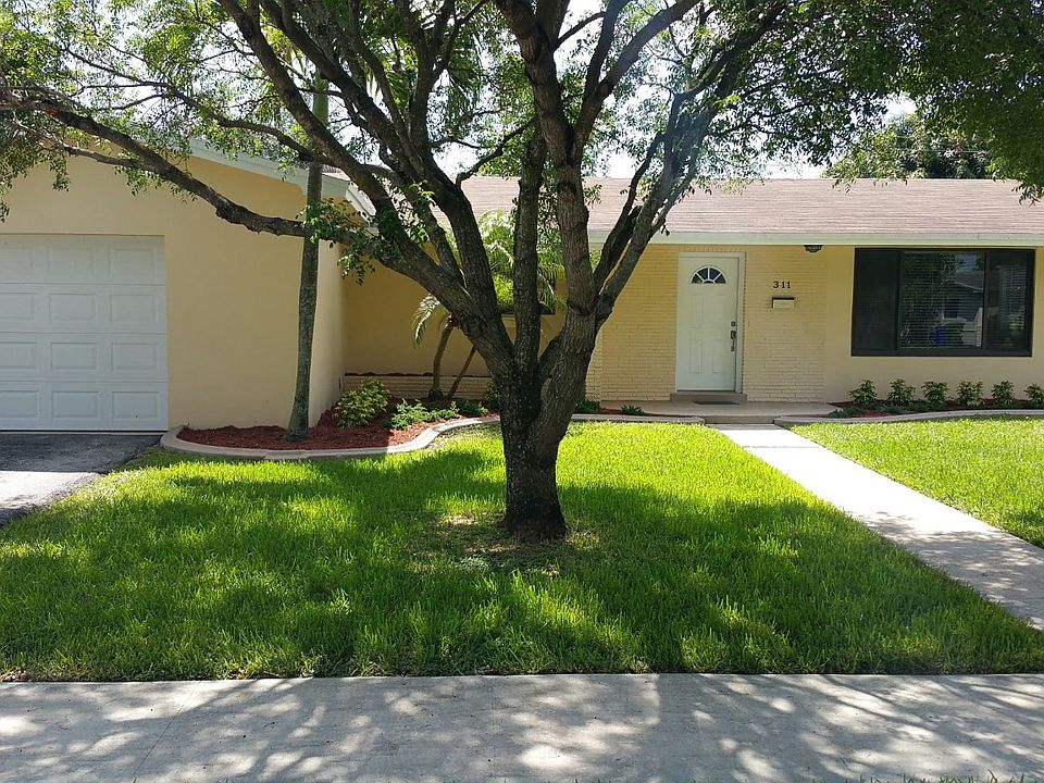 1st image of 311 SW 65th Ave
