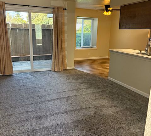 5th image of 939 W East Ave APT 6