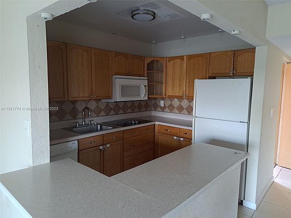 5th image of 17600 NW 68th Ave APT B3009