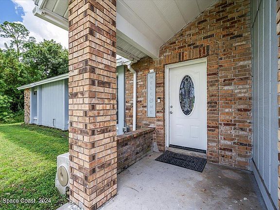 3rd image of 998 Zamora St SE #16
