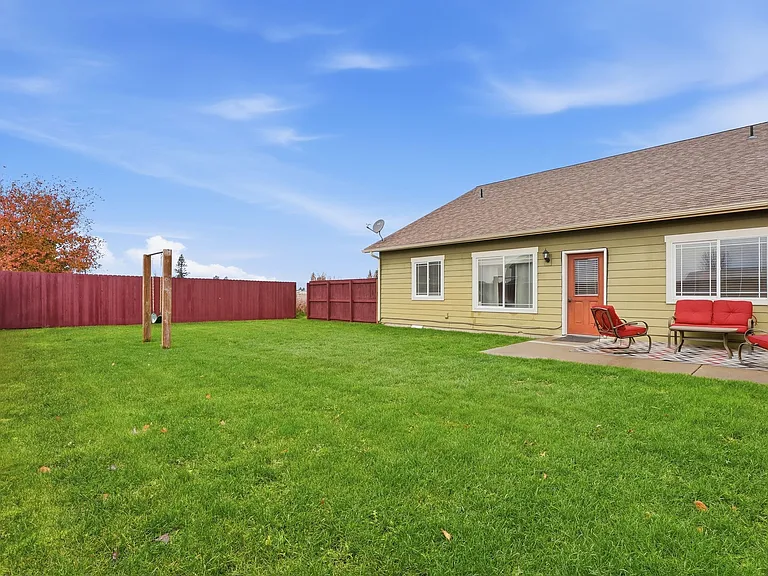 1182 W Kyler Ave — Photo 10