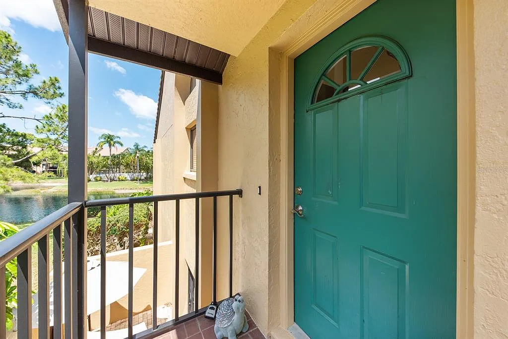 3 bed, 2.0 bath, 1530 sqft, $4,000 — Photo 2