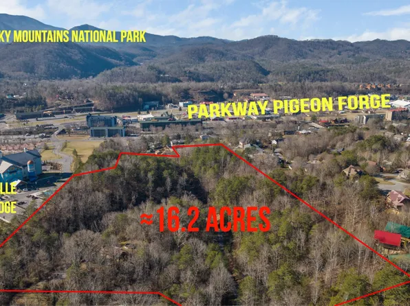 820 Old Gate Rd, Pigeon Forge, TN 37863