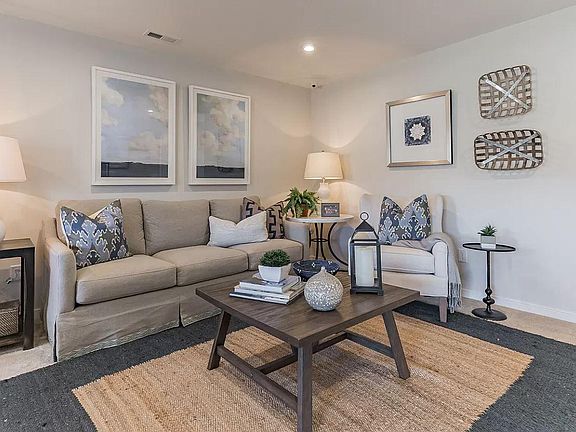 4th image of 4302 Millers Ln #3506