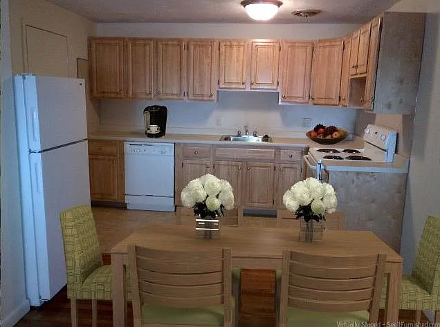 220 Babcock St #3A — Photo 8