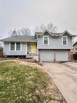 1126 SW Eastman Ct, Blue Springs, MO 64015