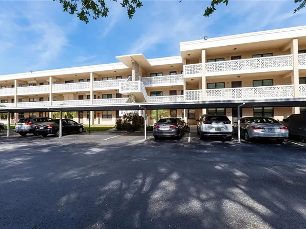 5080 Locust St NE APT 322, Saint Petersburg, FL 33703