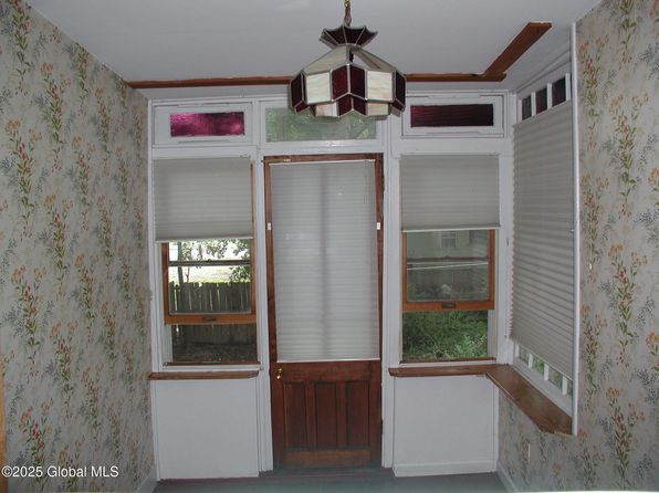 578 Madison Avenue, Albany, NY 12208