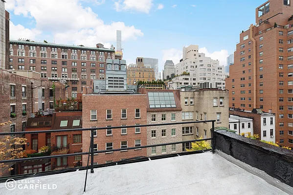 Sold by Leslie J. Garfield | media 7