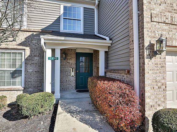 3rd image of 2270 Edenderry Dr Unit 304