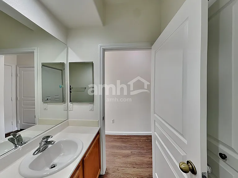 10477 Tuscany Rose Ct — Photo 11