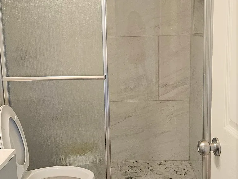 1829 Cherokee Dr #4 — Photo 3