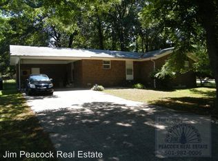 1701 Oakwood Dr, Jacksonville, AR 72076