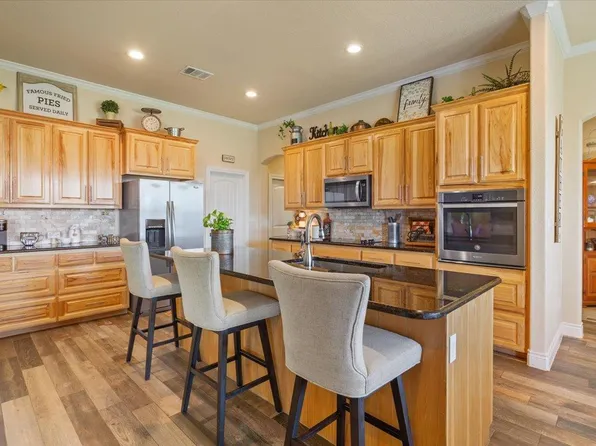 4002 Big Brooke Dr, Salado, TX 76571