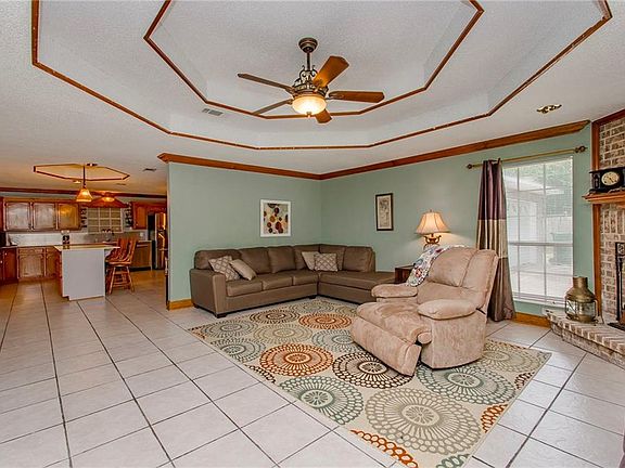 4th image of 13491 Lakeview Dr