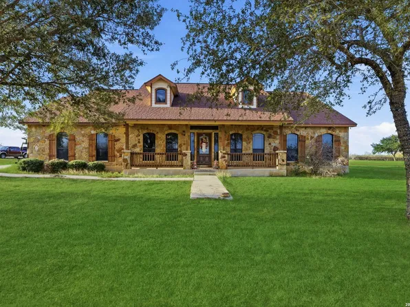 3036 State Highway 97W, Floresville, TX 78114