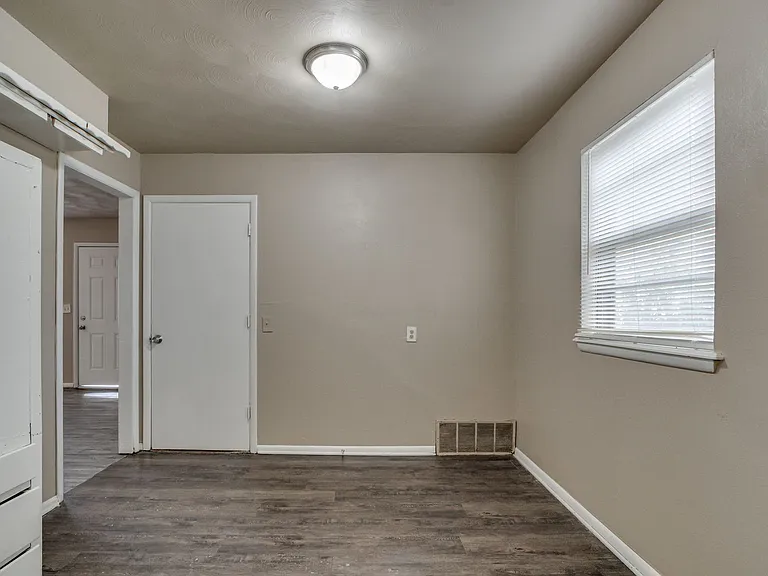 3005 SW 52nd Pl — Photo 16