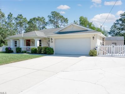 733 Fuller Ave S, Lehigh Acres, FL, 33974