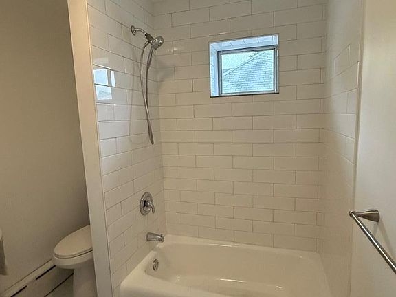 3rd image of 208 Bell Ave #3