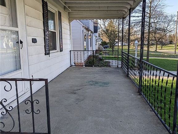 4th image of 152 Flora Dr