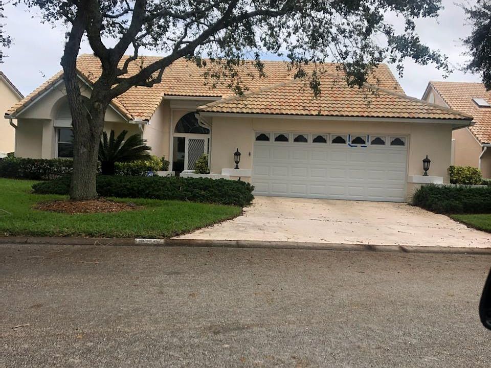 1st image of 846 Palm Brook Dr